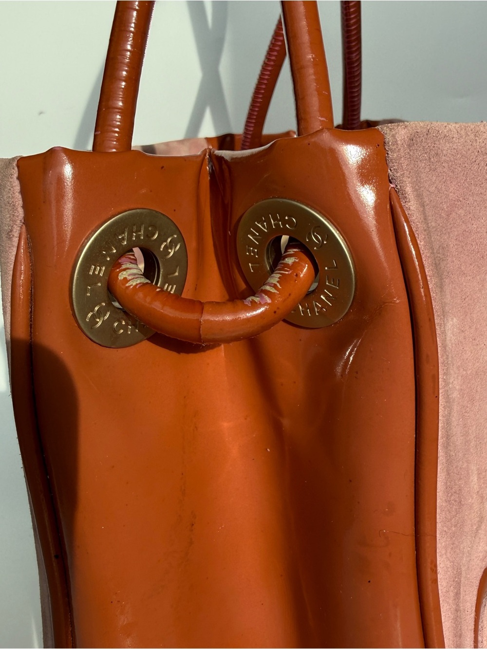 Authentic Chanel Camellia shoulder Tote Bag in pink and orange - Picture 4 of 8